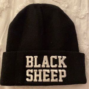 NEVER WORN! 42799 Black Sheep Beanie